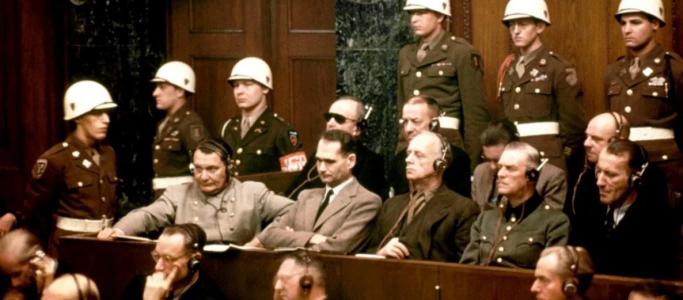 Μαζική αντίδραση σε διαχείριση πανδημίας Covid-19: Χιλιάδες γιατροί & δικηγόροι ξεκινούν δίκη τύπου «Νυρεμβέργης» (upd)